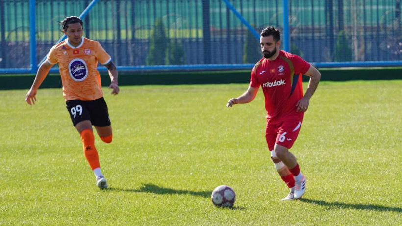 Еще две команды Высшей лиги провели товарищеский матч