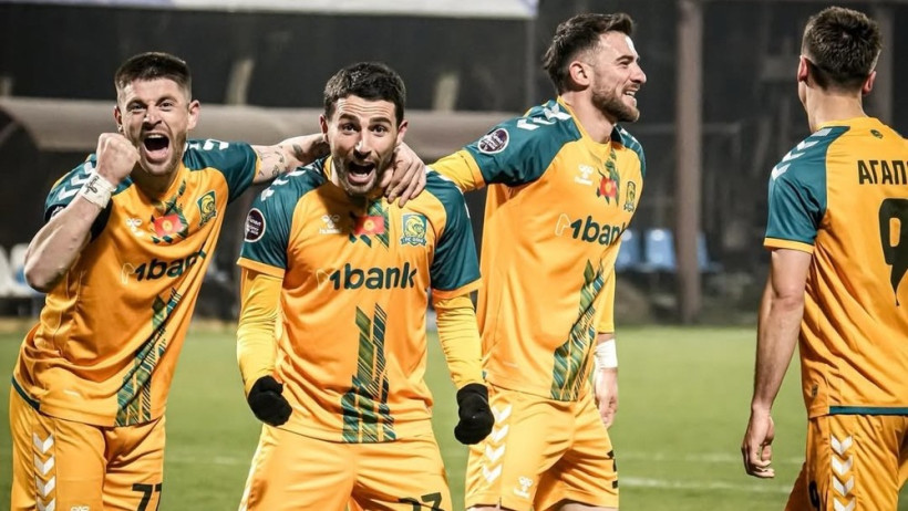 Команда Высшей лиги одержала историческую победу