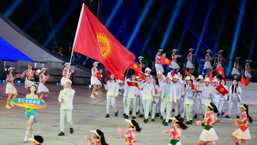 ФОТО - Кыргызстан на церемонии открытия Азиатских пляжных игр в Китае