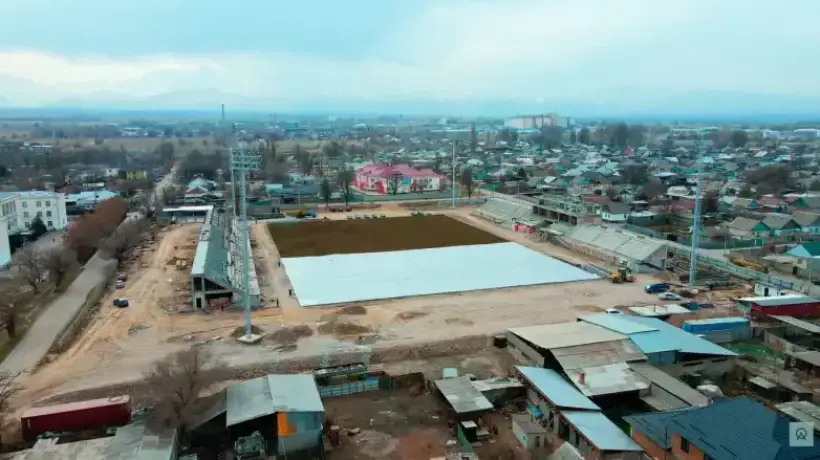 Как выглядит строящийся стадион в Токмоке? ВИДЕО