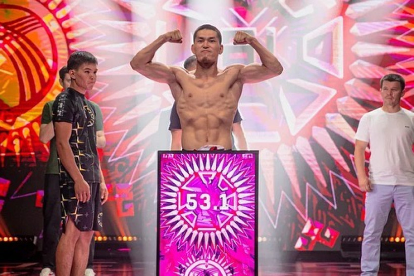 Кыргызстанец задушил соперника во втором раунде на турнире OСTAGON в Ташкенте. ВИДЕО