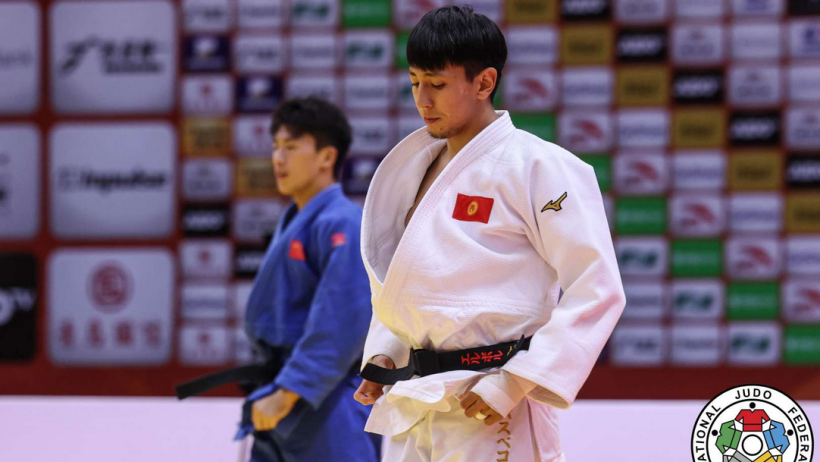 Еще один кыргызстанец проиграл в первой схватке на чемпионате Азии