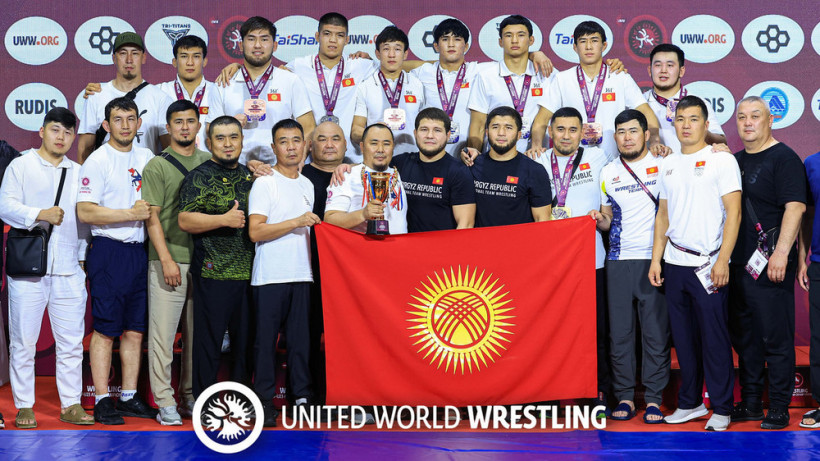 Кыргызстан вошёл в ТОП-3 на молодёжном чемпионате Азии по борьбе