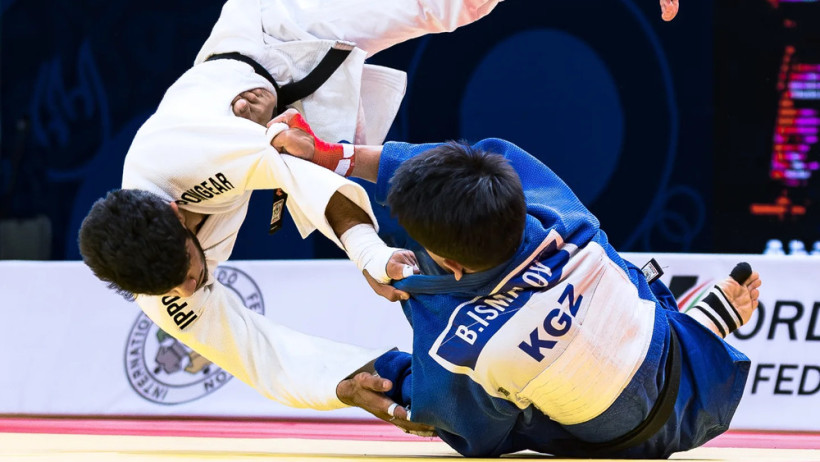 Чемпионат Азии U18: Кыргызстан взял 4 медали в первый день