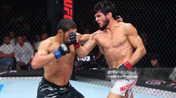 Полное видео боя Мыктыбек Оролбай уулу - Тофик Мусаев в UFC
