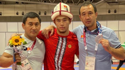 Отец Акжола Махмудова выступил против нового тренера сборной Кыргызстана по греко-римской борьбе