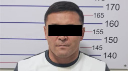 Экс-министр спорта с топором напал на мужчину из-за ревности к супруге