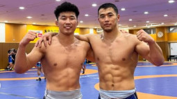 Акжол Махмудов проведет схватку против олимпийского чемпиона