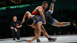 Прямая трансляция всех схваток чемпионата Азии по борьбе в Бишкеке