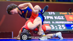 Сенсацией завершился финал кыргызстанки на чемпионате Азии по борьбе U17