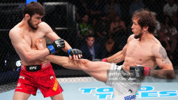 Полное видео дебютного боя дерзского кыргыза в UFC
