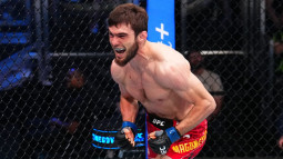 Непобежденный кыргыз дерзко дебютировал в UFC