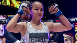 Кыргызстанка выиграла чемпионский пояс UAE Warriors
